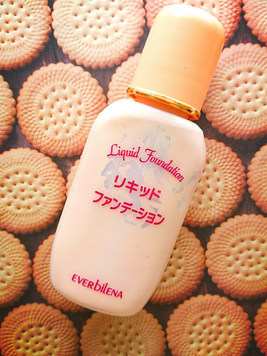 エバビレーナ リキッドファンデーション/DAISO/リキッドファンデーションを使ったクチコミ（1枚目）