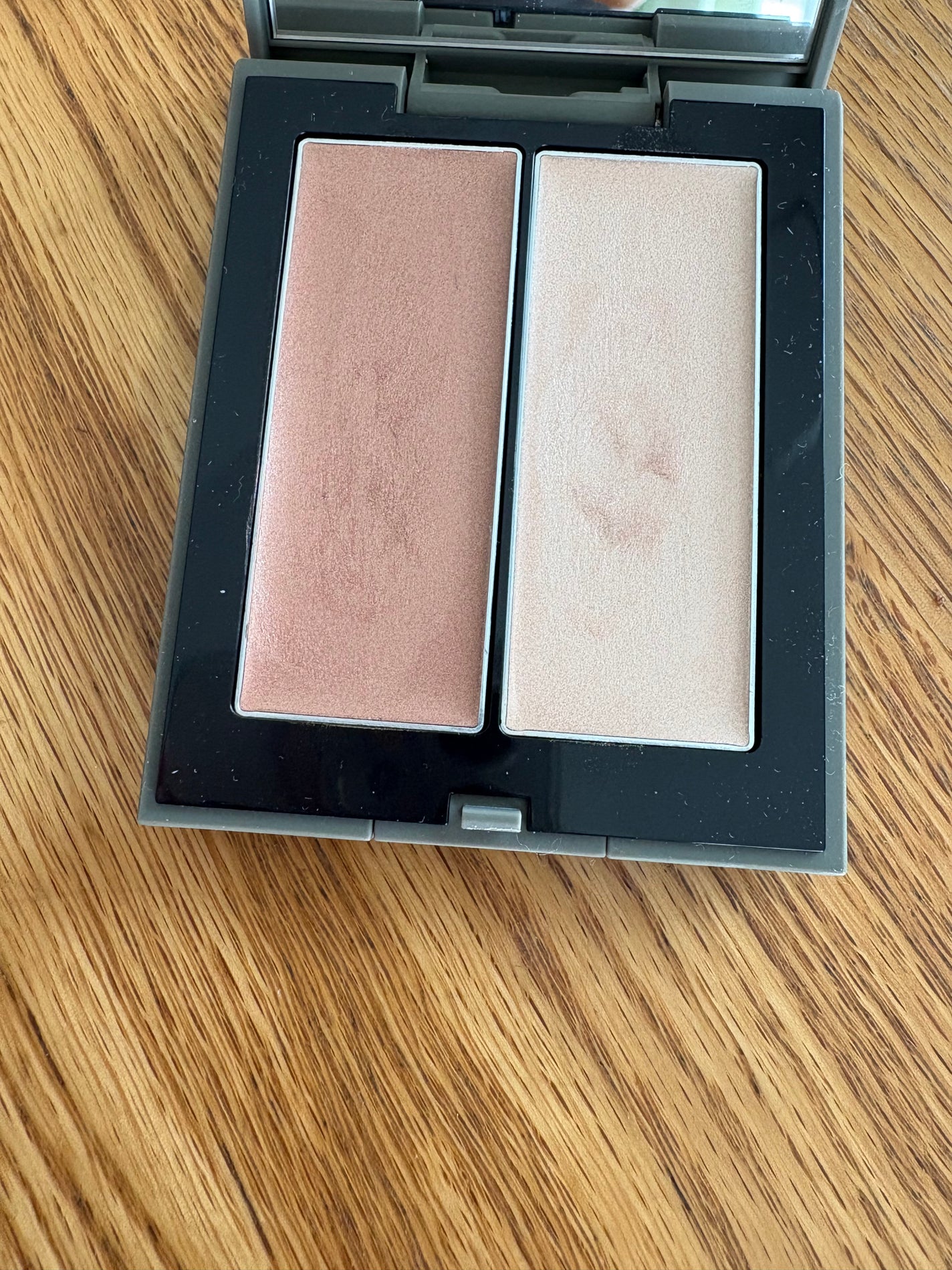 THREE シマリング グロー デュオ/THREE/クリームハイライトを使ったクチコミ(2枚目)