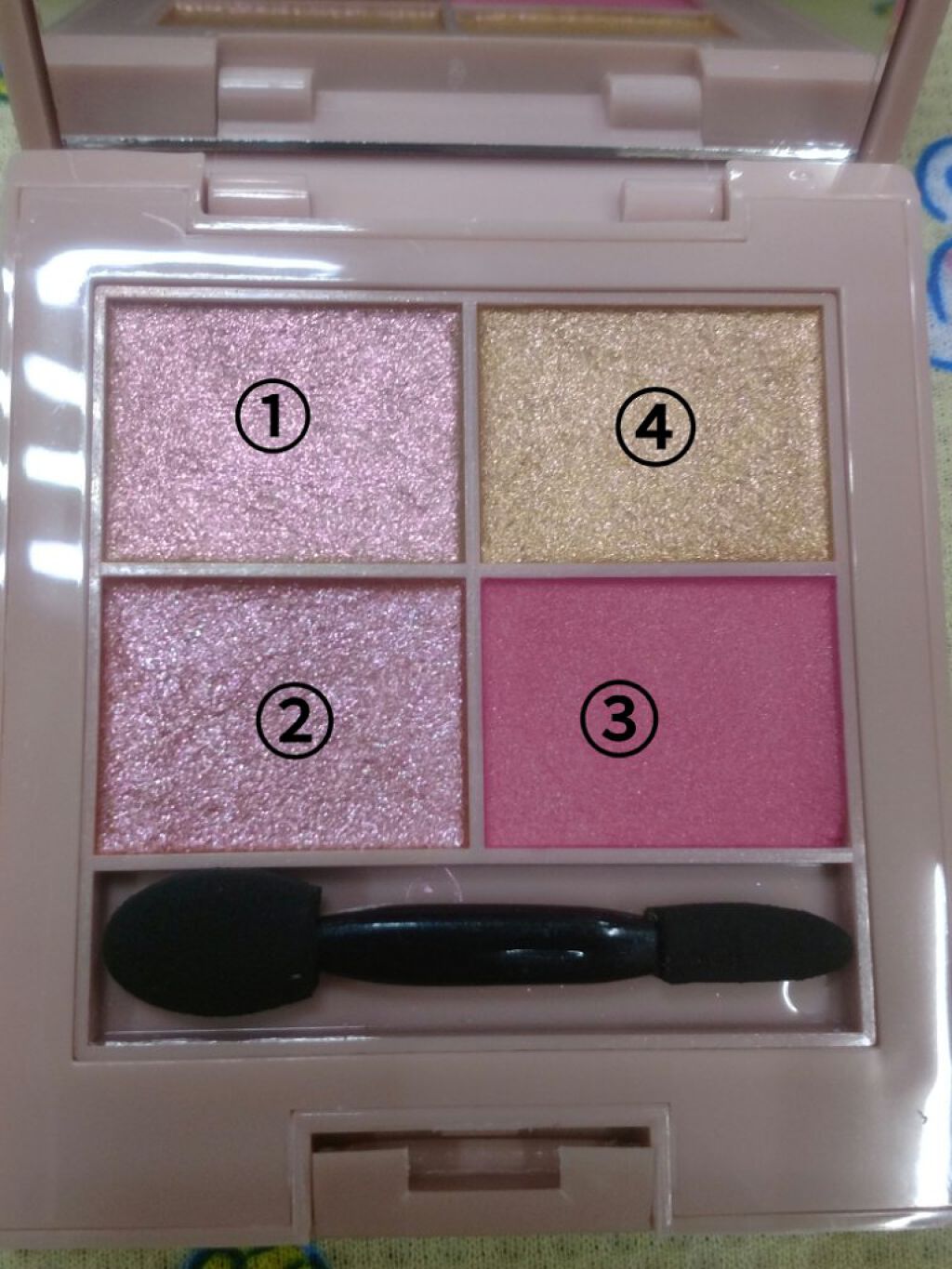 イロアソビ 4色アイパレット/iroasobi/アイシャドウパレットを使ったクチコミ（2枚目）