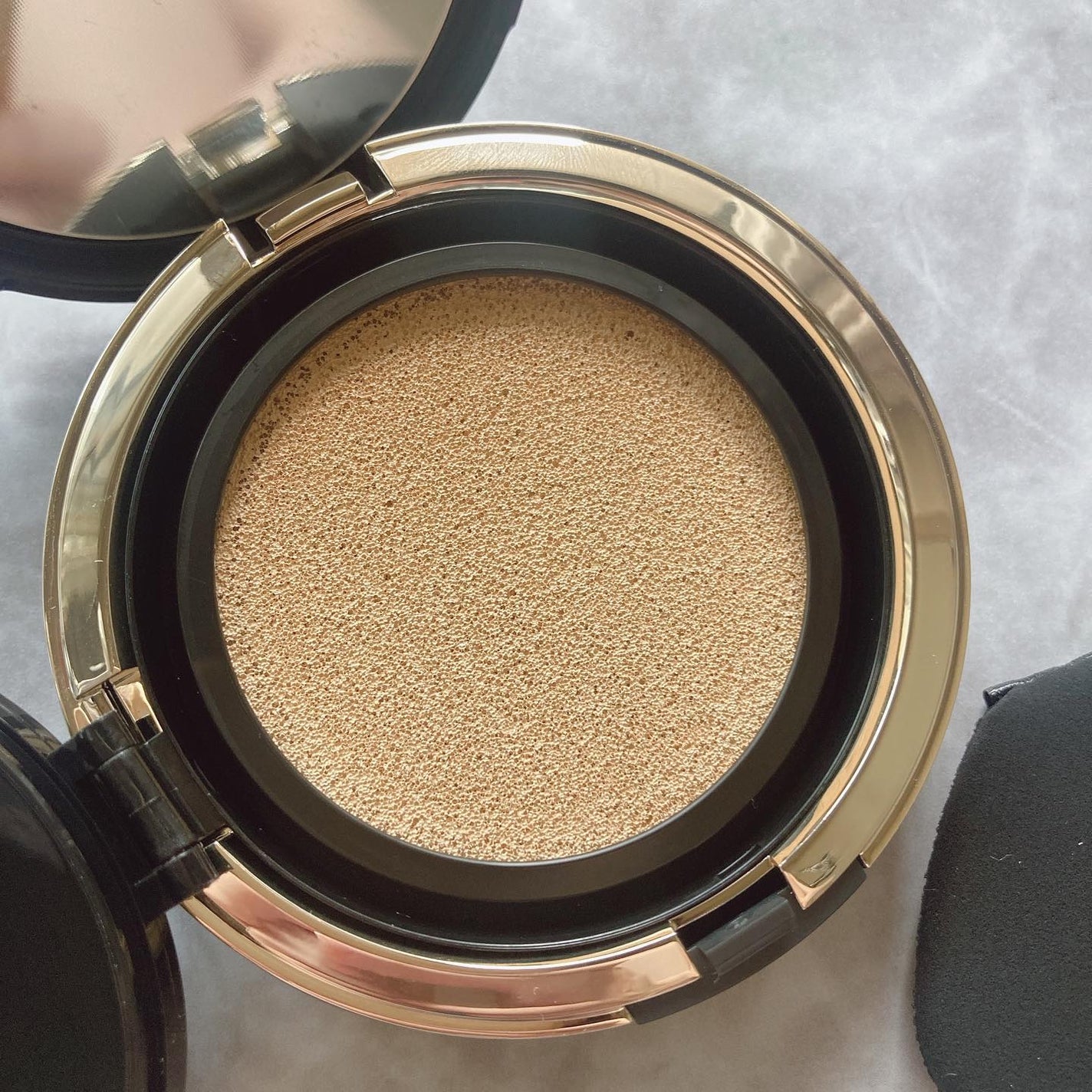 ルソ on LIPS 「ベアミネラルのオリジナルピュアセラムカバーアップクッションを使..」(3枚目)