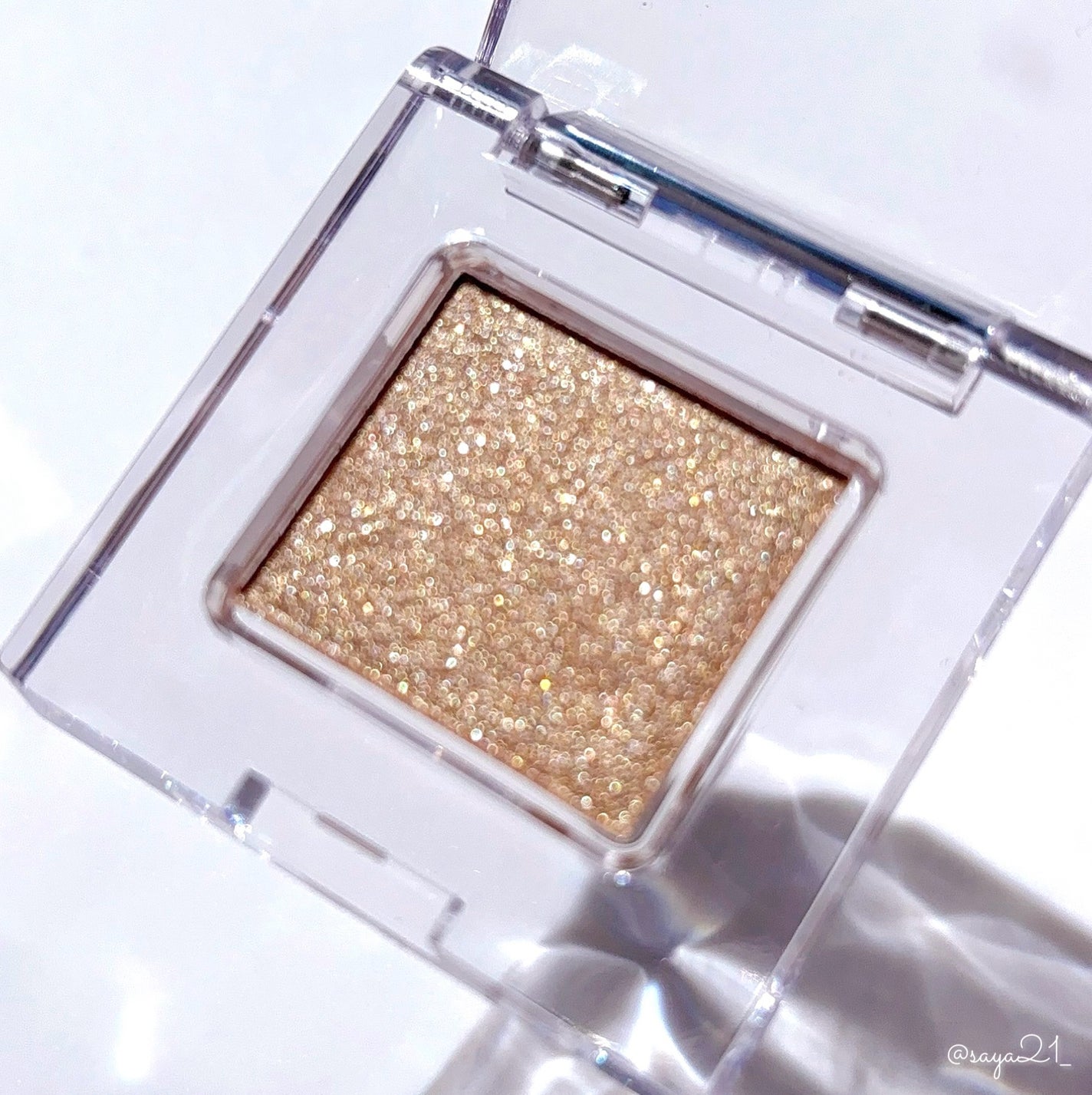 マルチカラーバリエーション スパークル/チャコット・コスメティクス/単色アイシャドウを使ったクチコミ(2枚目)