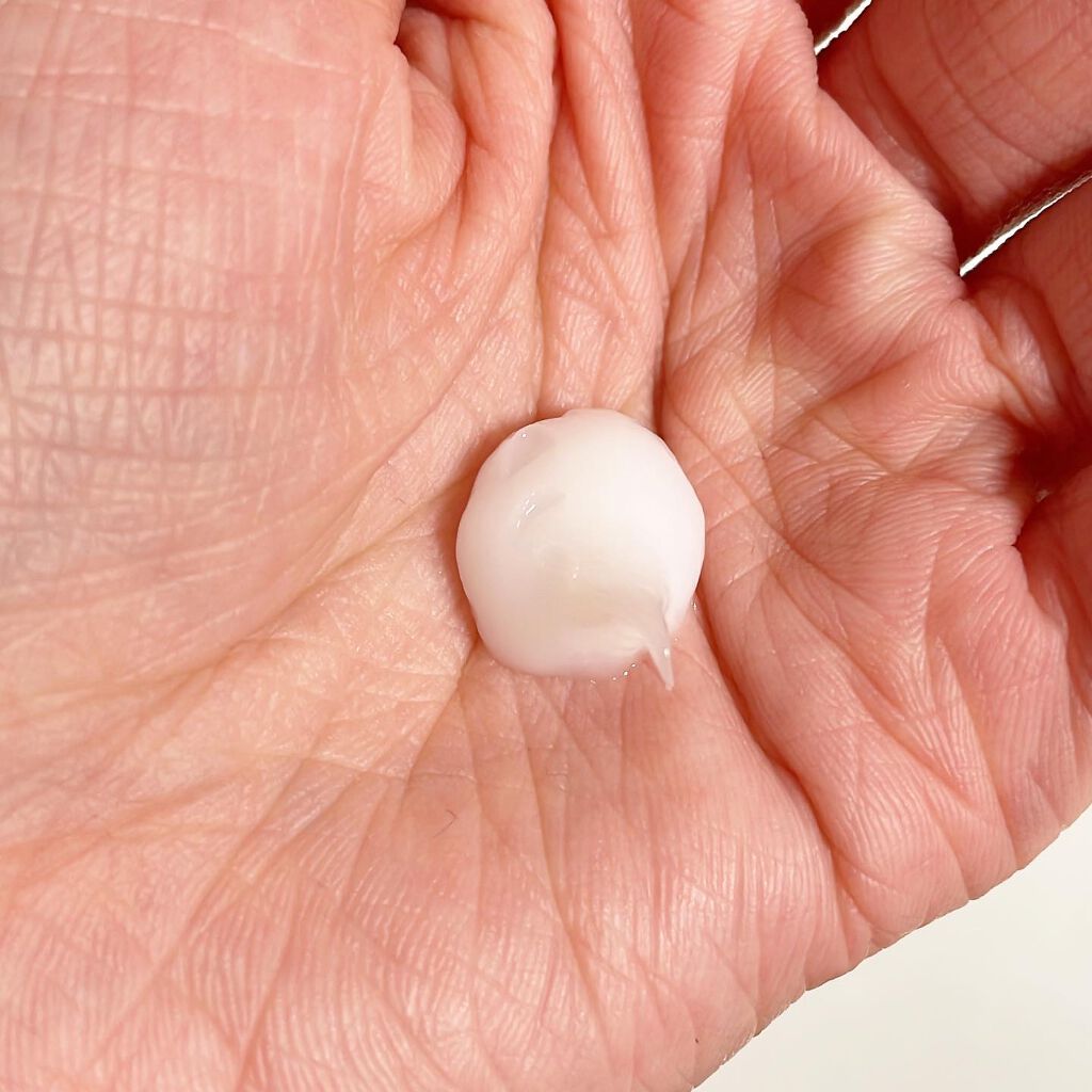 THE BEAUTY 髪のキメ美容プレミアムトリートメント<モイストリペアプレミアム>/エッセンシャル/洗い流すヘアトリートメントを使ったクチコミ(4枚目)