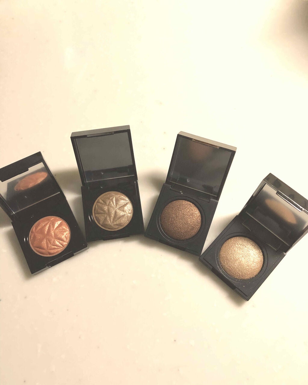 プリズム エアー シャドウ/CLIO/単色アイシャドウを使ったクチコミ(1枚目)