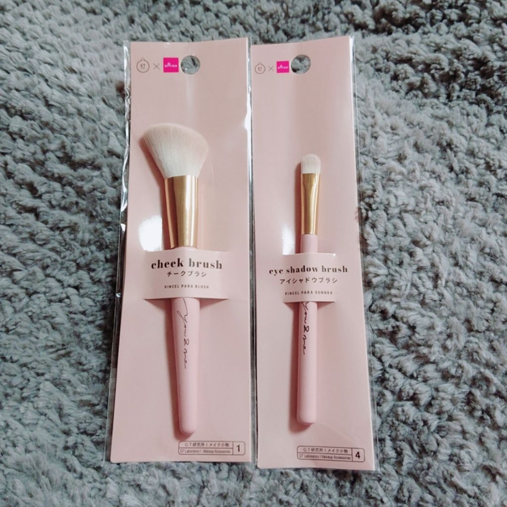 ふるゆき on LIPS 「ダイソーのブラシ100円のアイシャドウブラシとチークブラシのピ..」(2枚目)