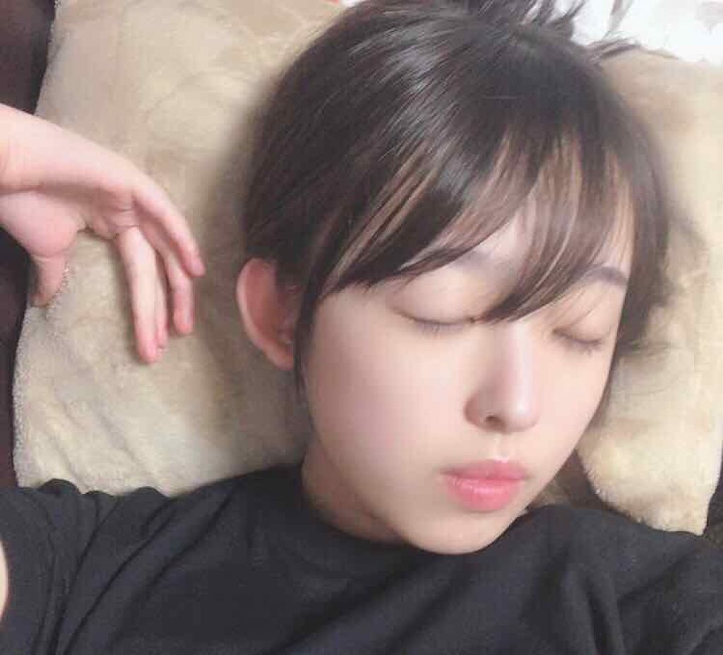 最近、スキンケアを改まってみたんです

なんか、イマイチ
保湿されてないな…🤔って思って…
昔の私に無駄な時間を過ごしてたって言ってやりたい😂😂

塗ってればいいやって、ガサツに適当に保湿をしてました😅
駄目ですね…
ニキビは出来た