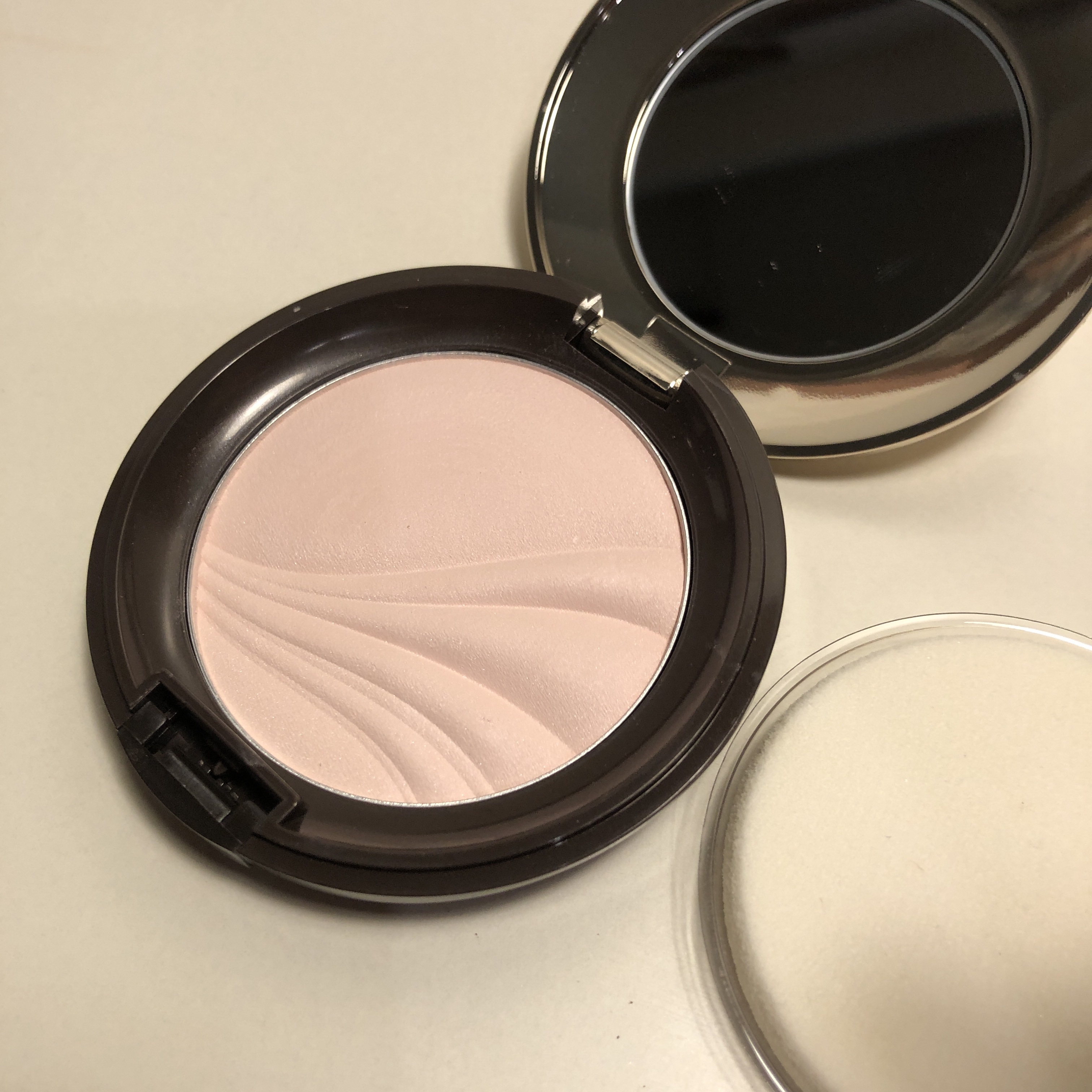 ウルトラHDルースパウダー/MAKE UP FOR EVER/ルースパウダーを使ったクチコミ（2枚目）