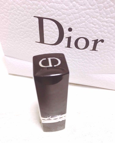Dior ディオール
ルージュディオールダブル<口紅>
クードシック ¥4200(税別)

初のDiorリップ💄
ピンクよりの色味で春先にピッタリ！
中の色はラメが入っていて明るくツヤがでる感じで
外側