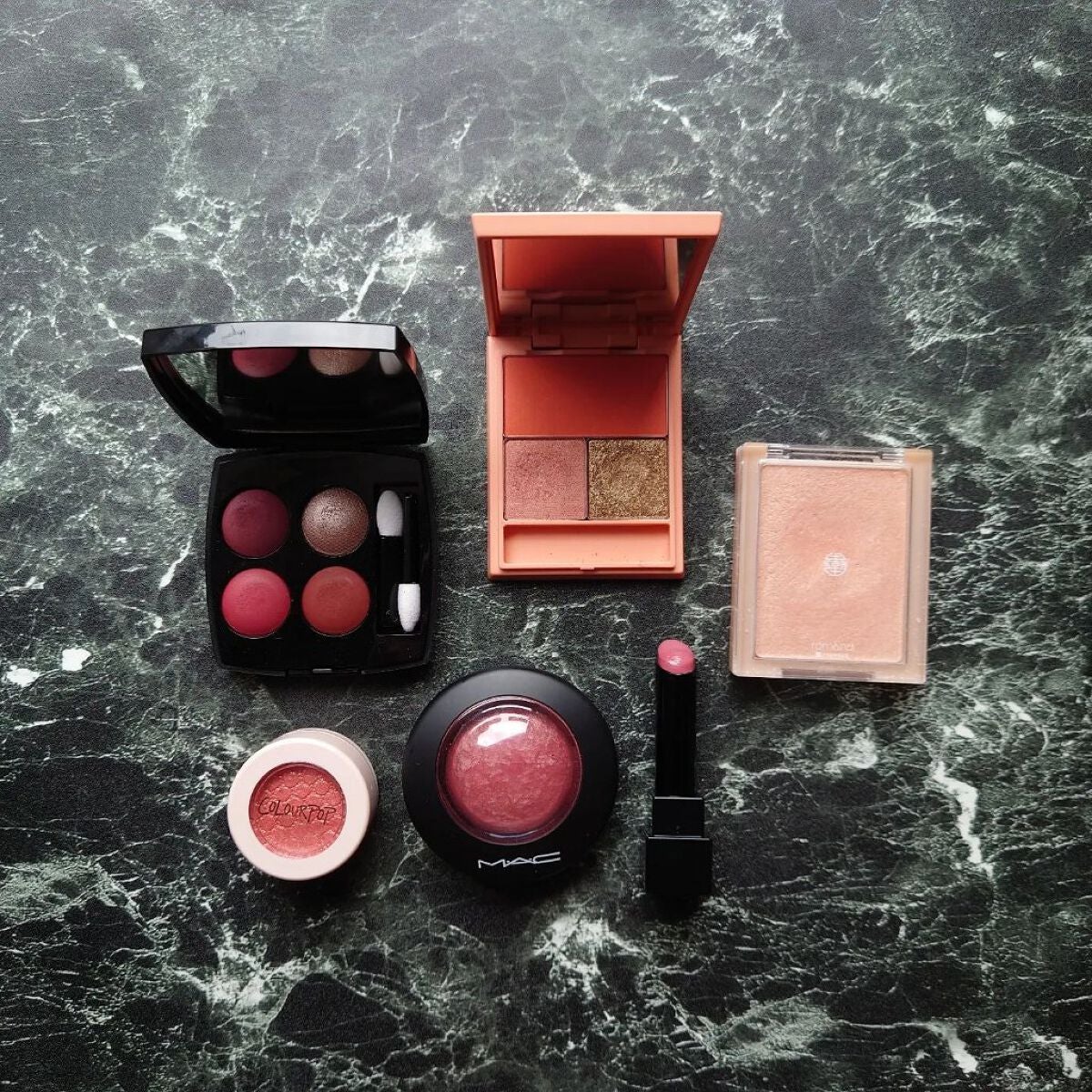 レ キャトル オンブル/CHANEL/アイシャドウパレットを使ったクチコミ(3枚目)