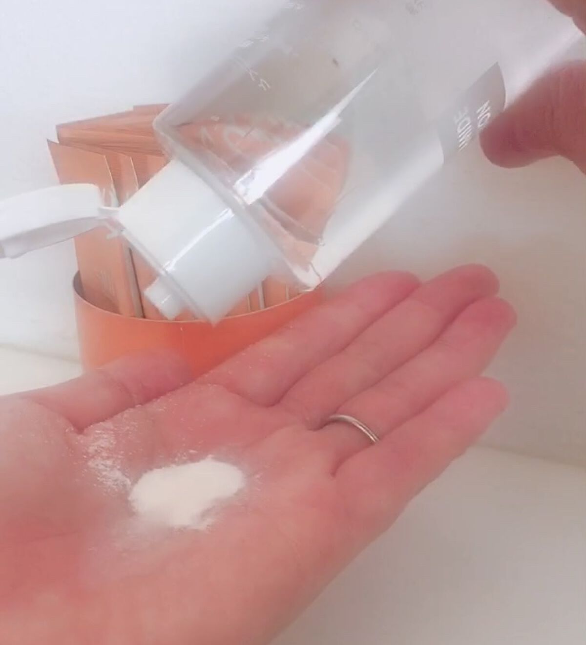 SIRTFL SIRTFL セラミドローションのクチコミ「セラミドローションとなりたい肌のパウダーを組み合わせて使います。

合わせるパウダーは「オレン.....」（2枚目）