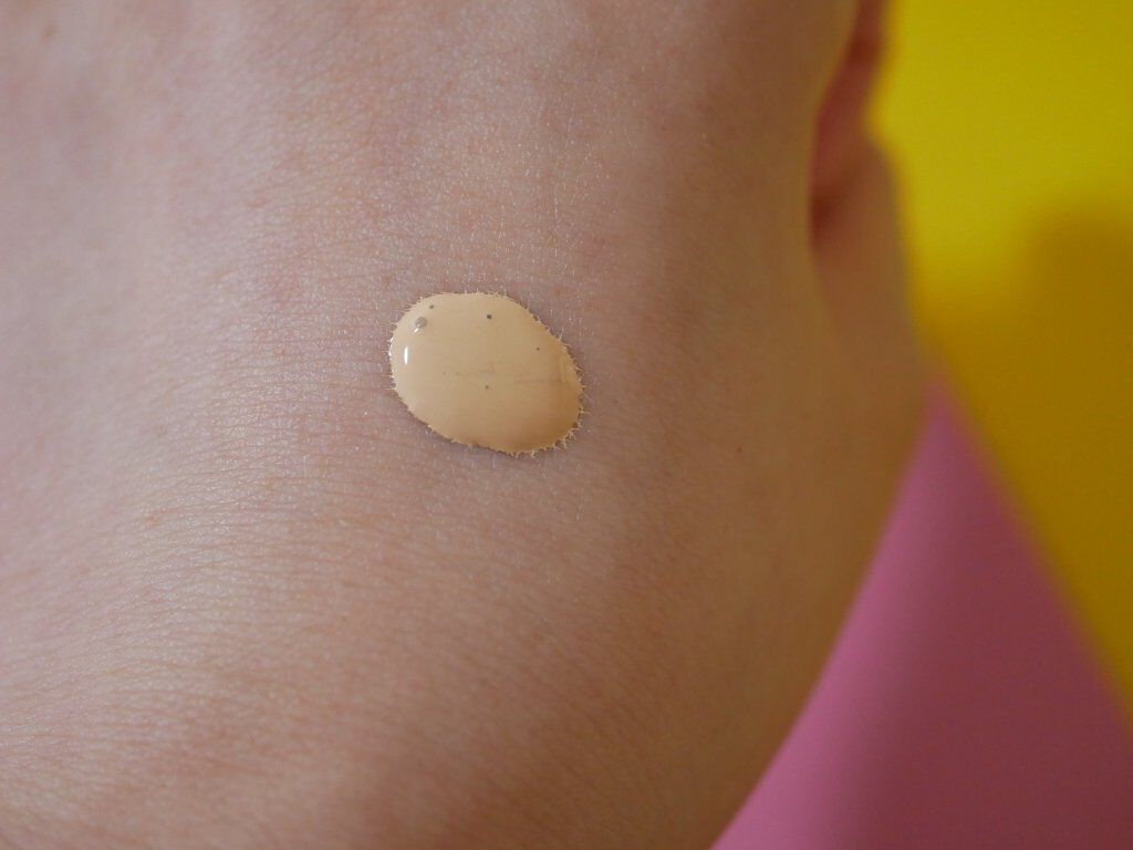 ボーン ディス ウェイ アンディテクタブル 24H マット ファンデーション アーモンド/Too Faced/リキッドファンデーションを使ったクチコミ（2枚目）