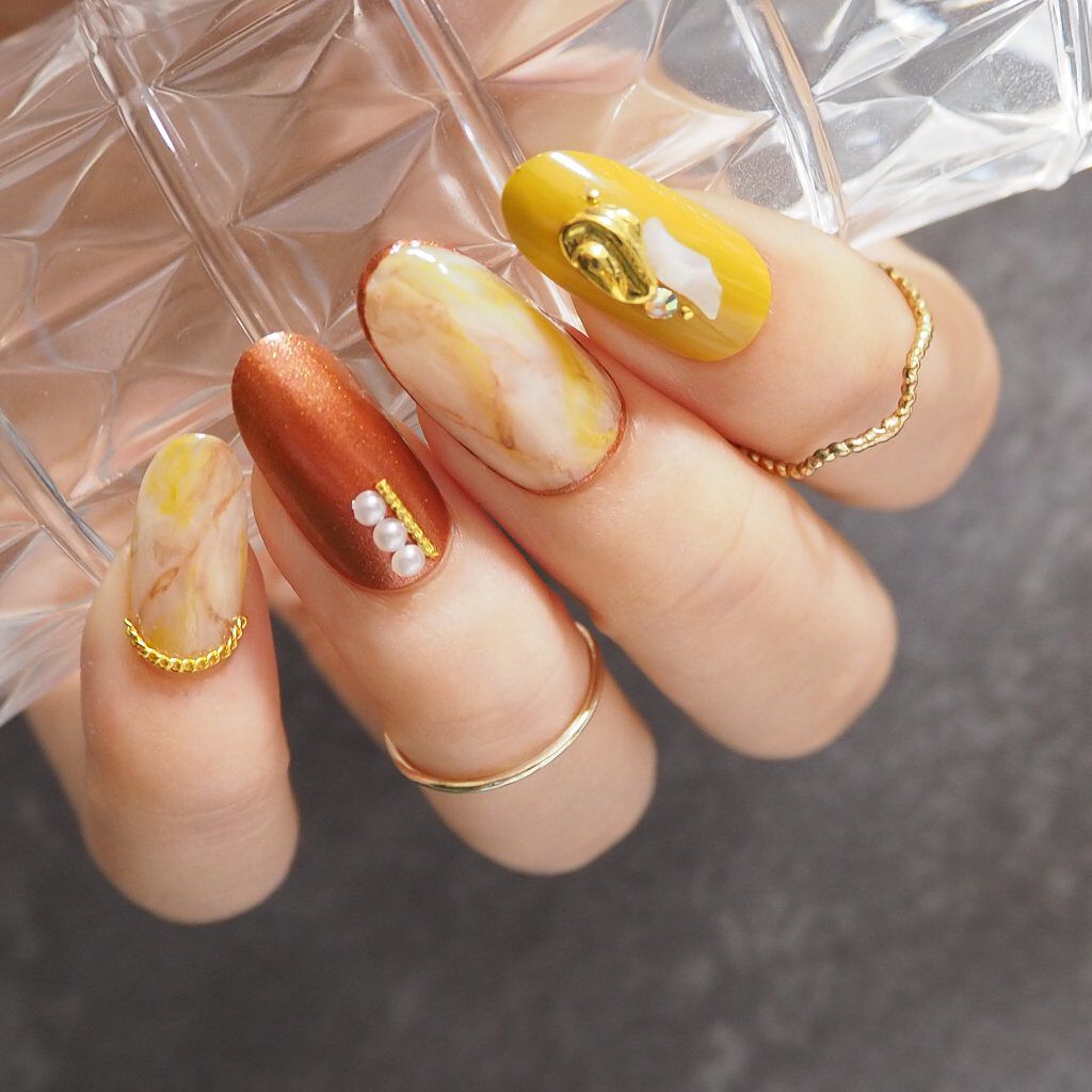 カラフルネイルズ/キャンメイク/マニキュアを使ったクチコミ（2枚目）