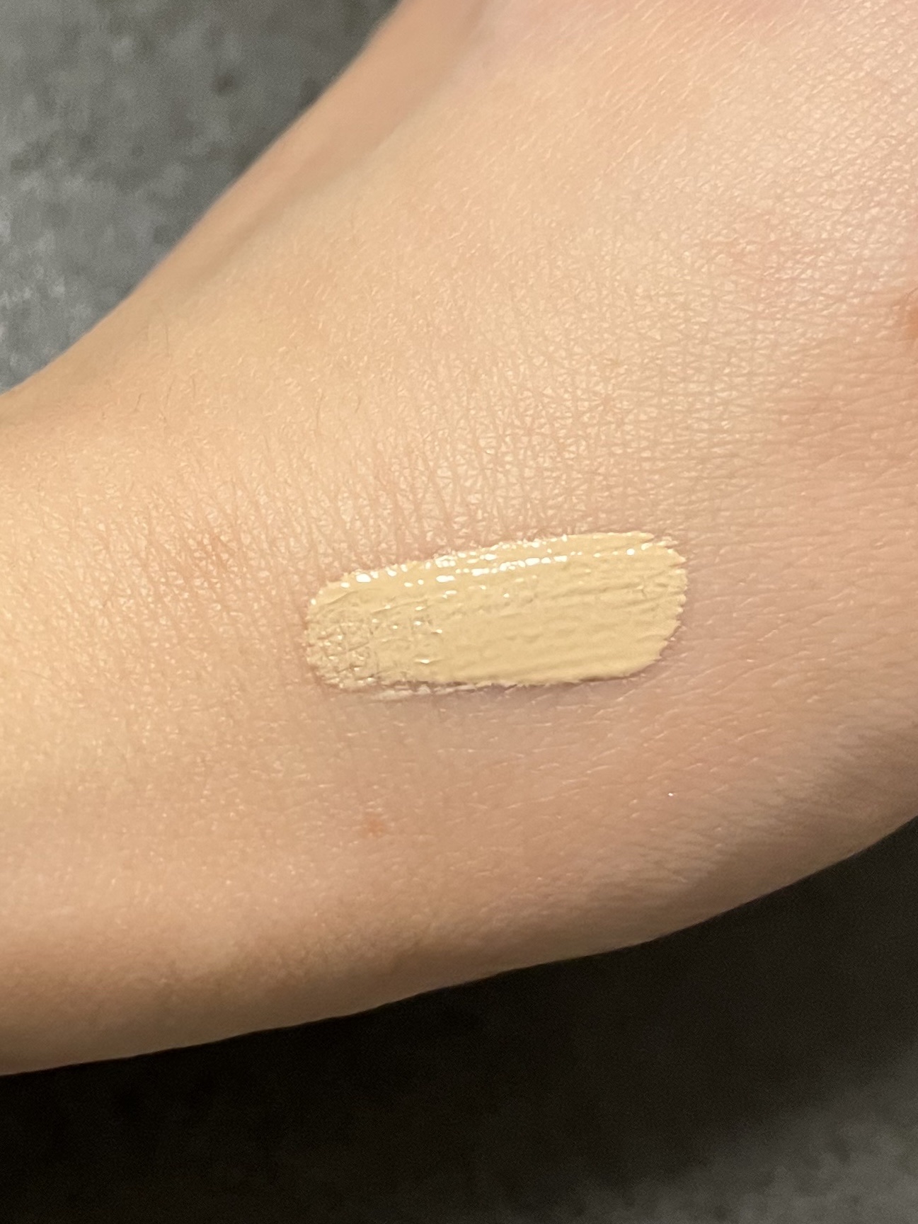 コンシーラー ライトベージュ/WHOMEE/リキッドコンシーラーを使ったクチコミ（2枚目）