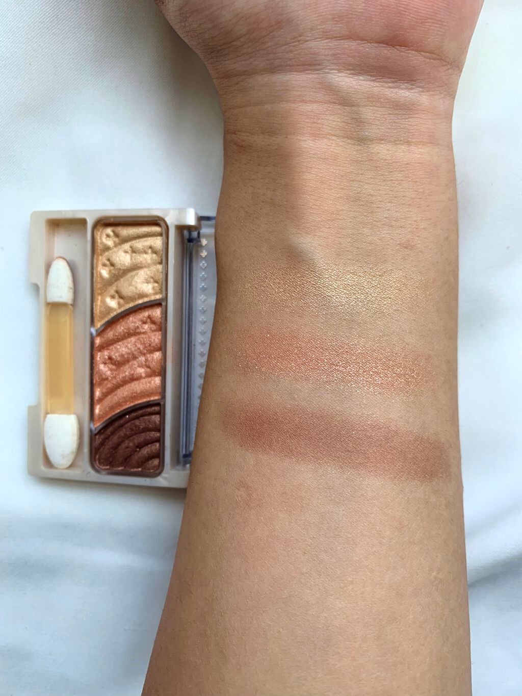 トーンアップアイシャドウ/CEZANNE/アイシャドウパレットを使ったクチコミ(6枚目)