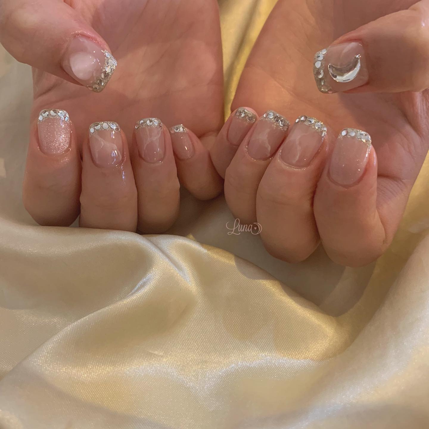 #ジェルネイル,#ワンカラーネイル,#ニュアンスネイル,#うるうるネイル,#ちゅるんネイル,#シンプルネイル,#パーツネイル,#透け感ネイル,#クリアネイル,#ぷっくりネイル,#ちぐはぐネイル,#韓国ネイル,#きらきらネイル,#うるつやネイル,#フレンチガーリーネイル,#ピンクネイル,#フレンチネイル,#大理石ネイルのネイルデザイン