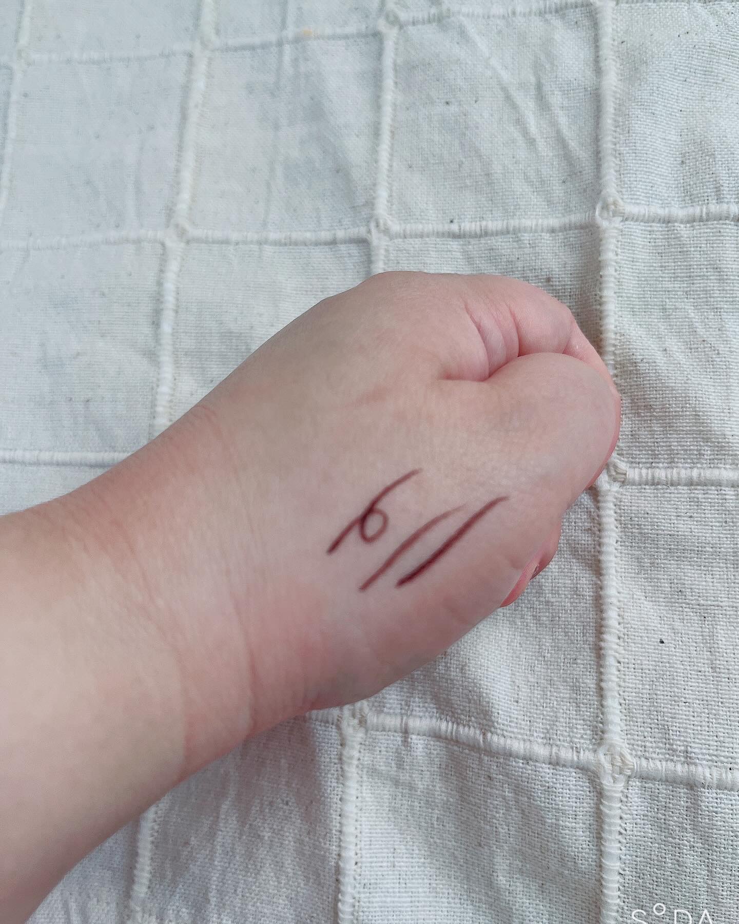 シルキーリキッドアイライナーWP/D-UP/リキッドアイライナーを使ったクチコミ（3枚目）