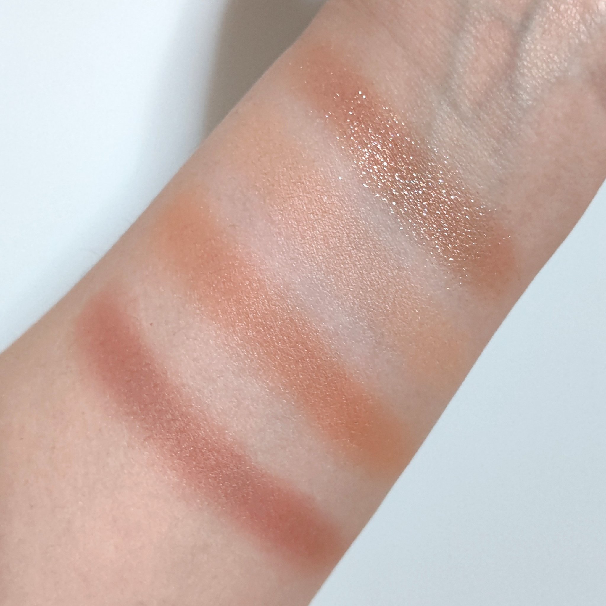 ビタートーンアイシャドウ/CEZANNE/パウダーアイシャドウを使ったクチコミ（3枚目）