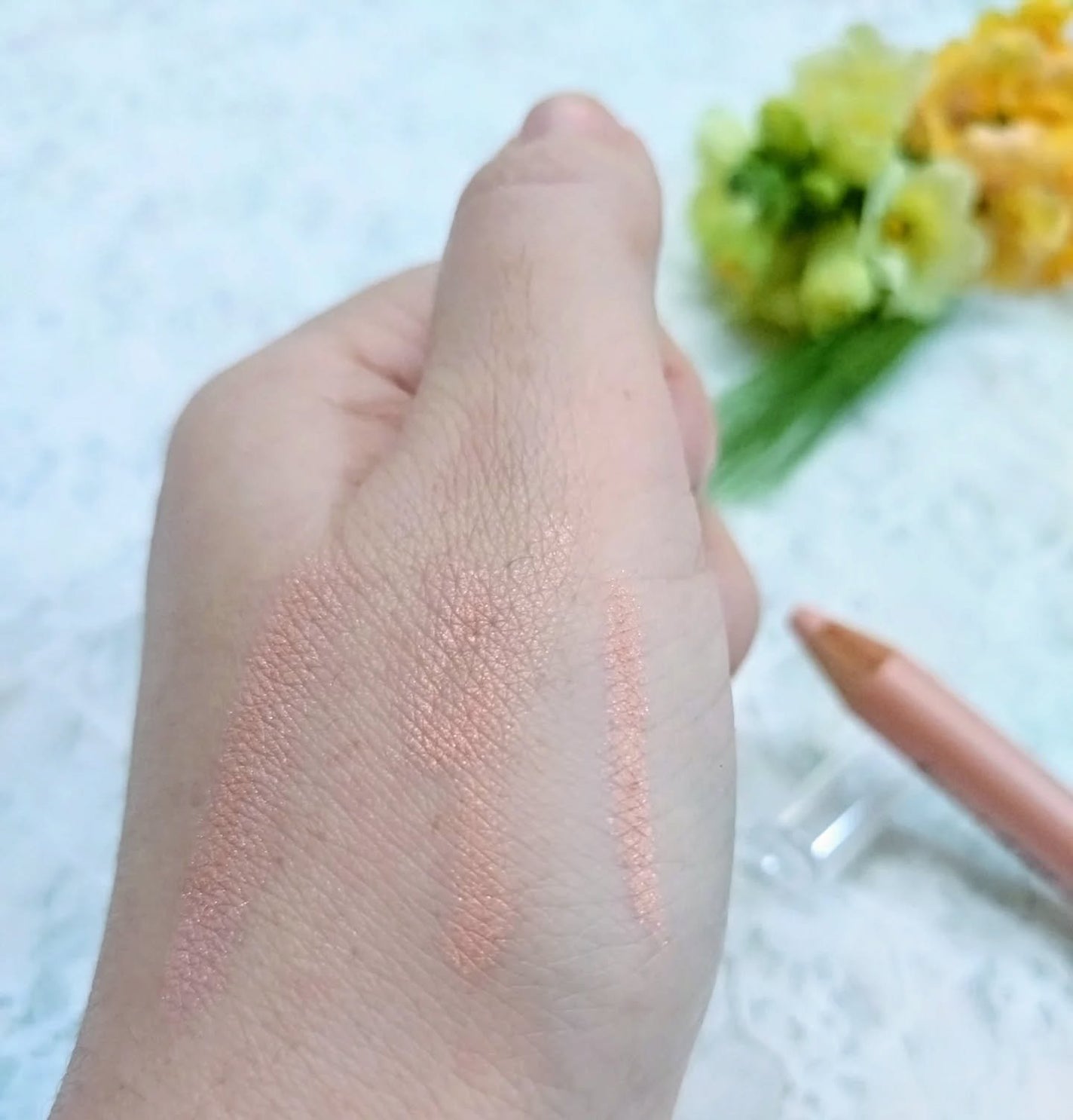 アートクラス フロッタージュペンシル/too cool for school/スティックアイシャドウを使ったクチコミ(2枚目)