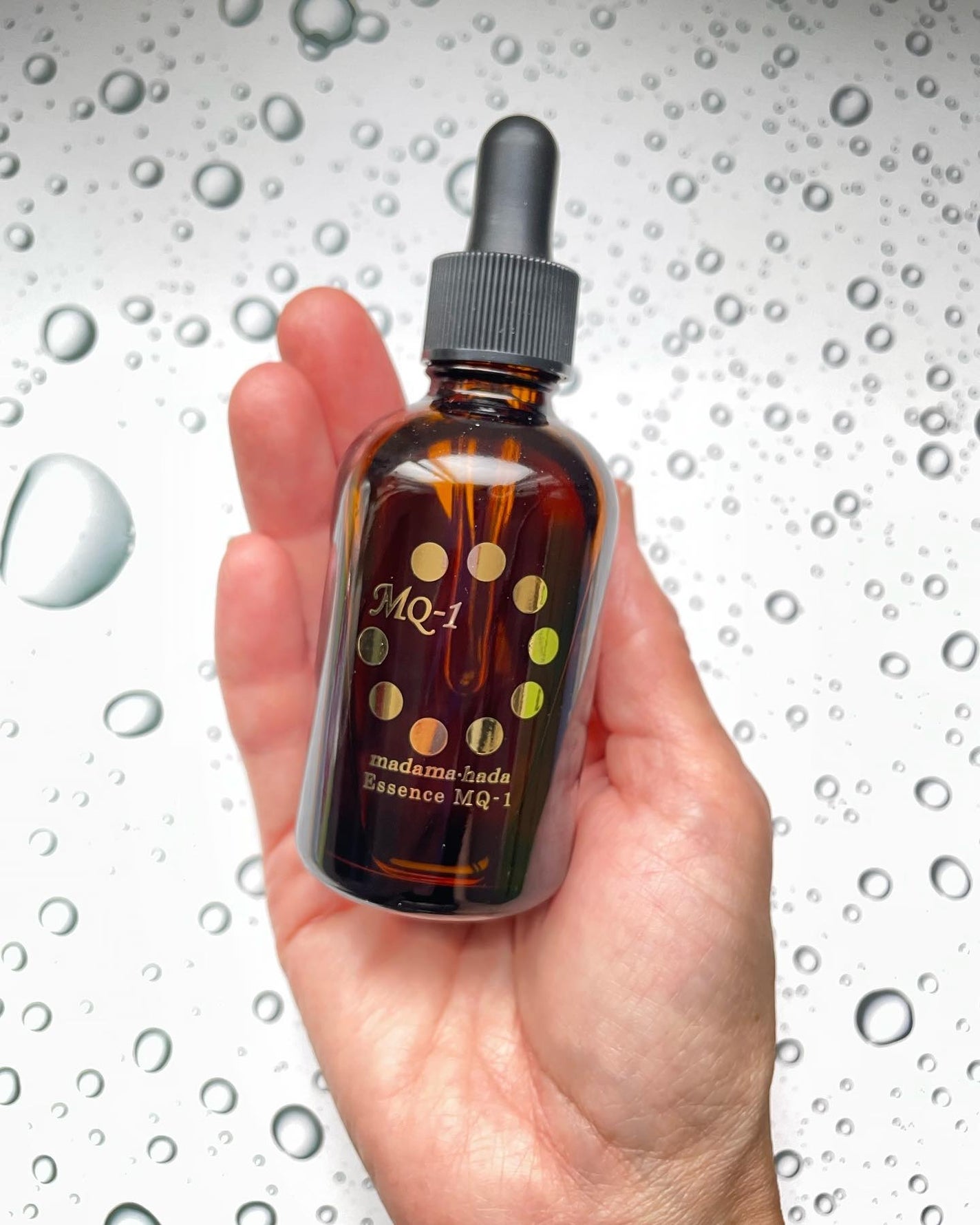 ritan on LIPS 「おはようございます😊今日は真珠肌 エッセンスMQ-1が届いたの..」(2枚目)