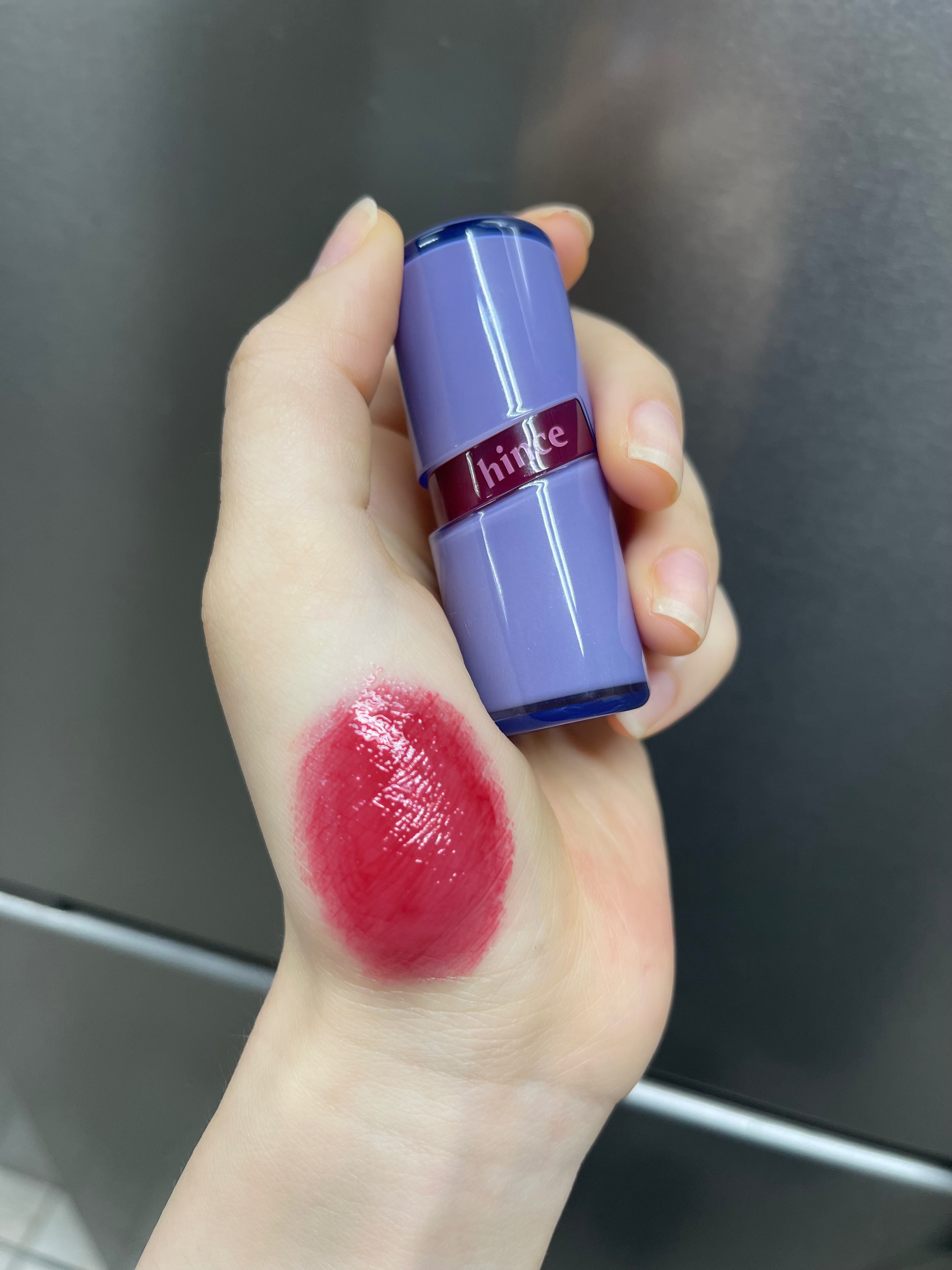 ロウグロウジェルティント R010 ロウ・チェリー/hince/リップティントを使ったクチコミ（2枚目）