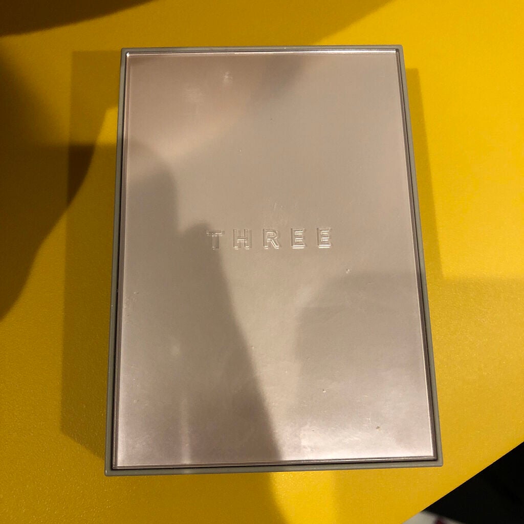 グローフリーダムパレットライジング/THREE/クリームハイライトを使ったクチコミ(1枚目)