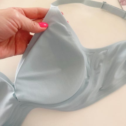 strawberryaly on LIPS 「シームレスなゼロ感ナイトブラワイヤーは言ってないのに、ホールド..」(4枚目)