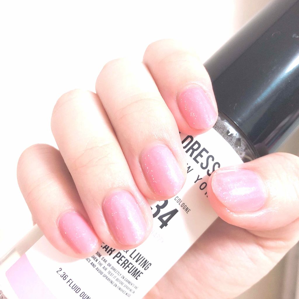 自分の肌の色とネイルが合わなかった時に！

青みピンクネイルを探していた時に見つけた
#キャンメイク カラフルネイルズ #N07
画像を見て一目惚れして買いました！

でもいざ使ってみると自分の赤みの強い肌だと
尚更手が赤く見えてしまうこと