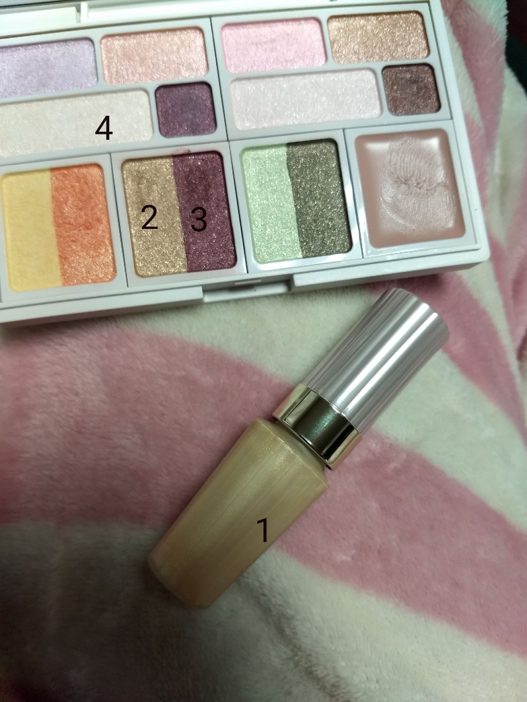 グロウ アイヴェール/ESPRIQUE/リキッドアイシャドウを使ったクチコミ(1枚目)