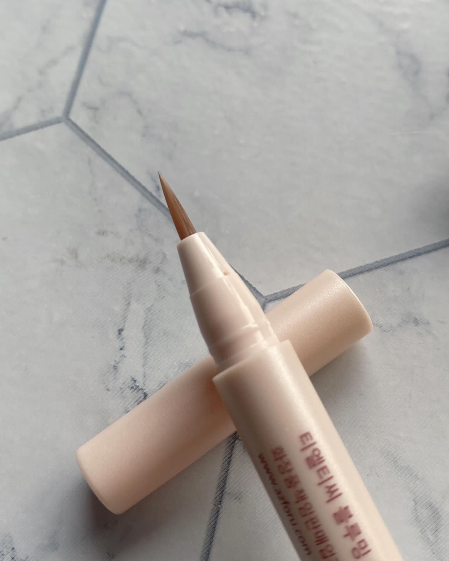 インナーライナー 02 Choco brownie/TLTC/リキッドアイライナーを使ったクチコミ（3枚目）