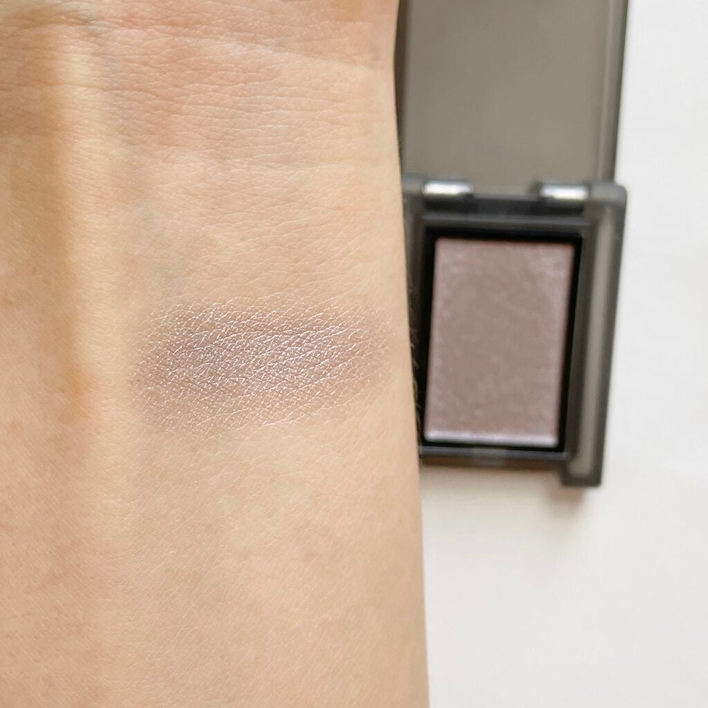 セルヴォーク ヴォランタリー アイズ/Celvoke/単色アイシャドウを使ったクチコミ(3枚目)