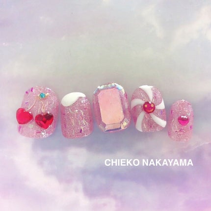 なかやまちえこ on LIPS 「🍒💎💗365日ネイル114日め⠀⠀グリッターはPREXYのCo..」(1枚目)