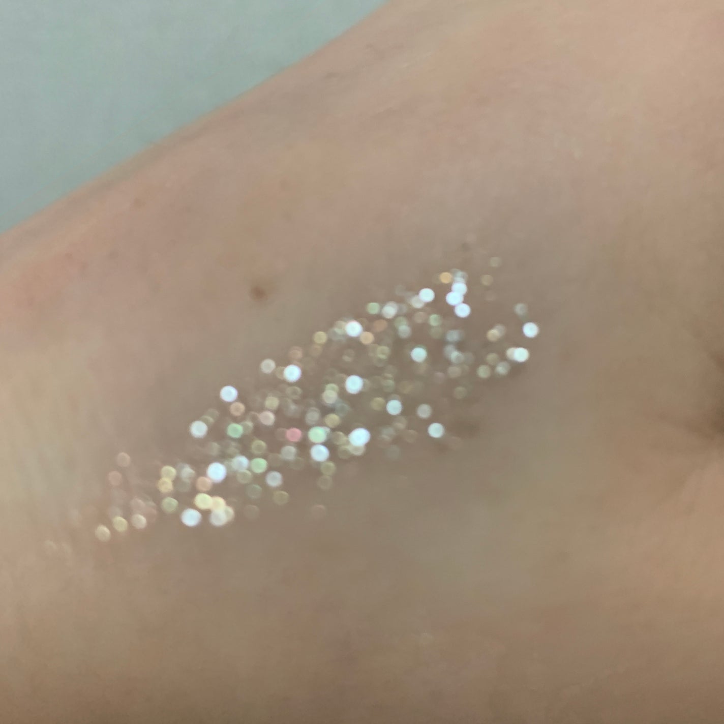 グリッター イルミネーションライナー R/CipiCipi/リキッドアイライナーを使ったクチコミ(4枚目)