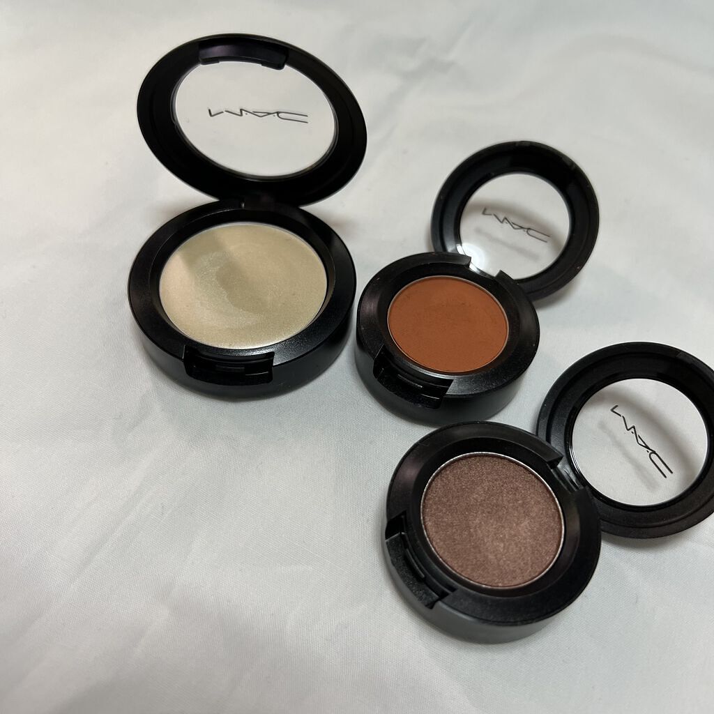 スモール アイシャドウ セーブル/M・A・C/単色アイシャドウを使ったクチコミ（2枚目）