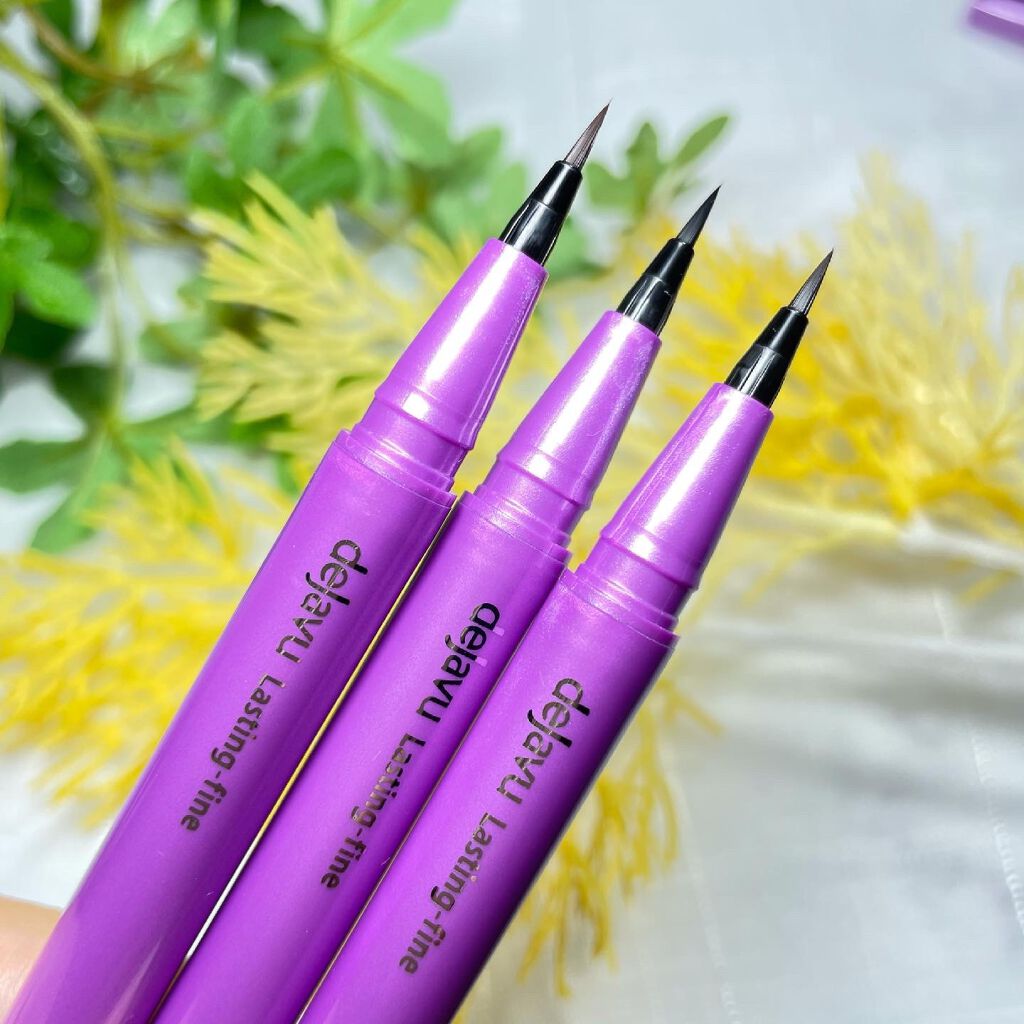 「密着アイライナー」ショート筆リキッド/デジャヴュ/リキッドアイライナーを使ったクチコミ(2枚目)