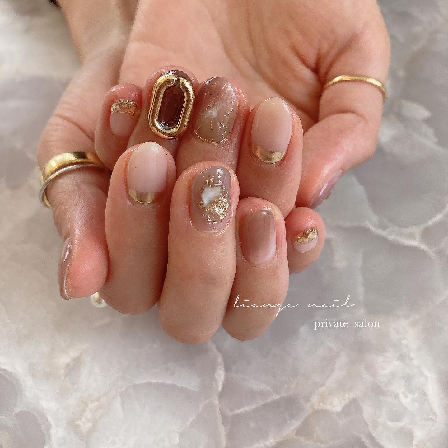 #ネイル,#秋ネイル,#大人ニュアンスネイル,#ニュアンスネイル,#ジェルネイル,#ミラーネイル,#シェルネイル,#天然石ネイルのネイルデザイン