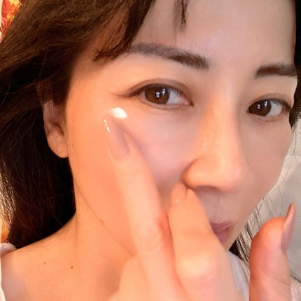 Shiho Arai on LIPS 「・・年齢サインが出やすい“目の下”にアプローチする北の快適工房..」(3枚目)