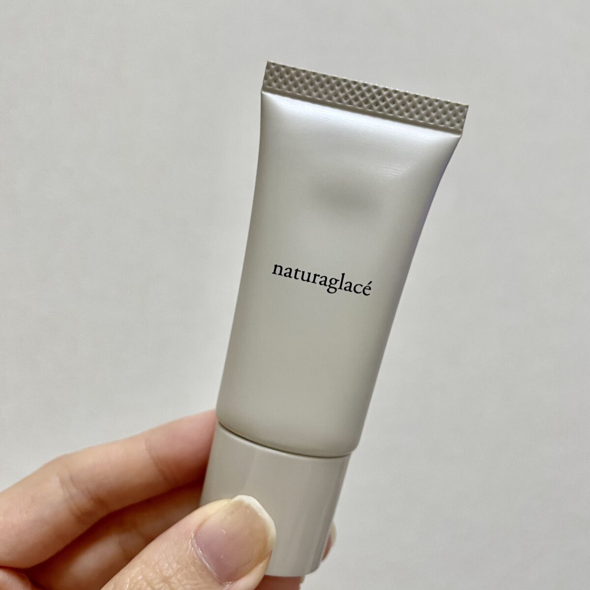 \目指せ素肌美人/

メイクアップ クリームＮ02ナチュラルベージュ
ナチュラグラッセ

ニキビがひっきりなしにできてしまう肌質で色々試している中で肌に良さそうと感じ、購入！

こちらはトライアルセットのサイズです。フェイスパウダーとのセッ