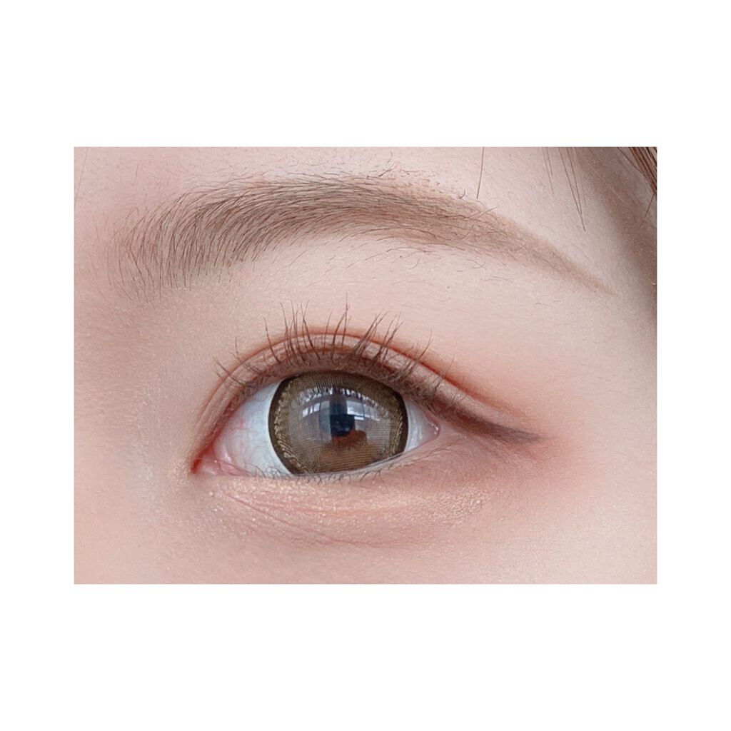 こもも on LIPS 「カラコンのレビューです。TiAmo1monthカラーはレーシー..」(1枚目)