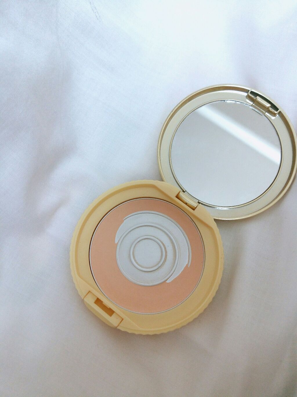 【旧品】マシュマロフィニッシュパウダー/キャンメイク/プレストパウダーを使ったクチコミ(2枚目)