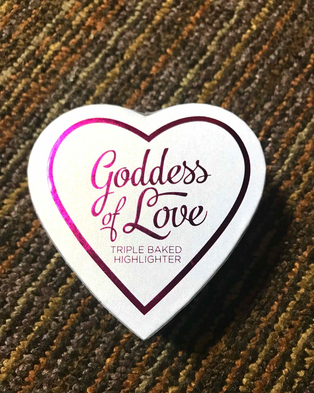 ブラッシング ハート/MAKEUP REVOLUTION/パウダーチークを使ったクチコミ（1枚目）