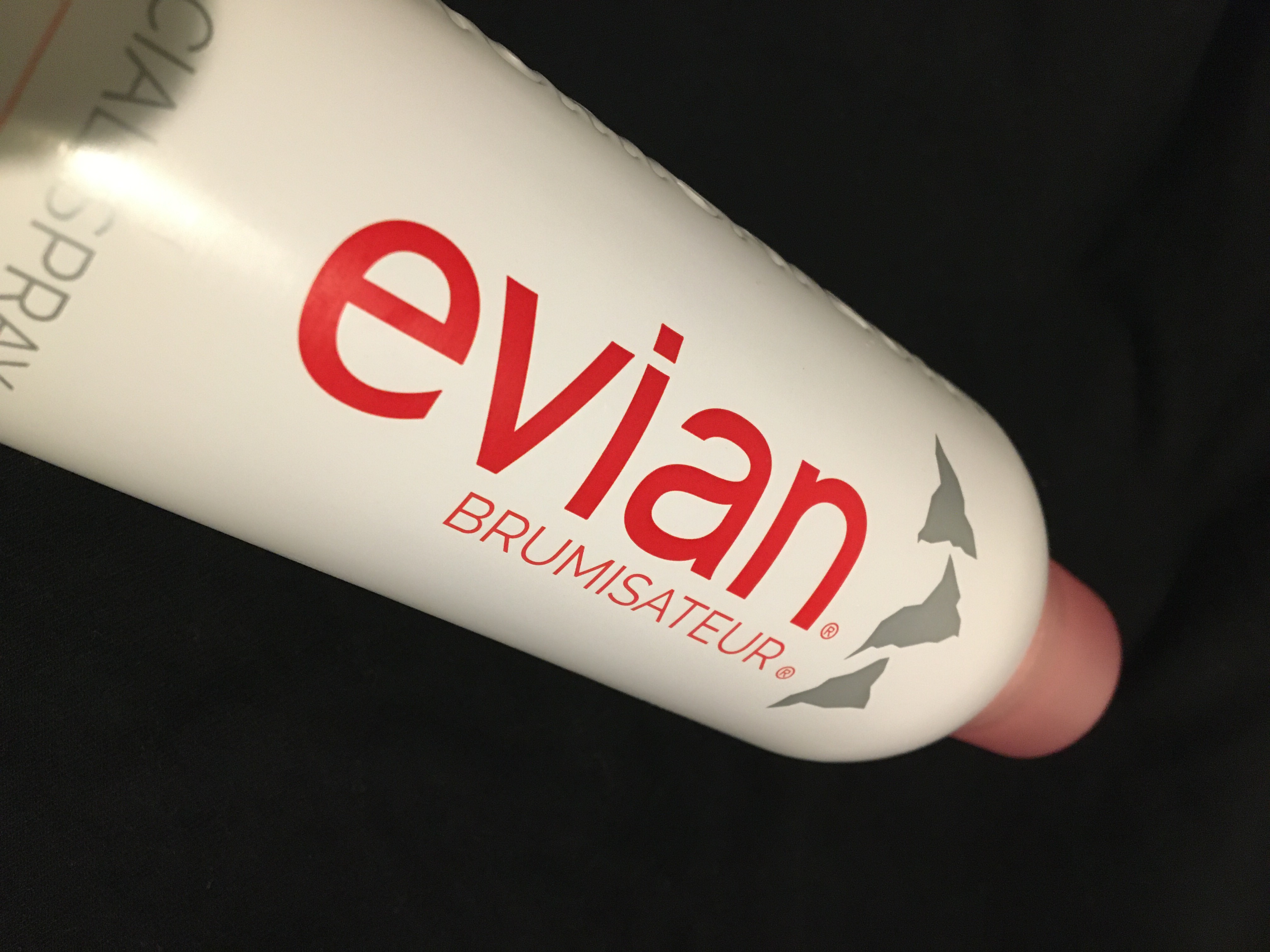 フェイシャルスプレー/エビアン/ミスト状化粧水を使ったクチコミ（1枚目）