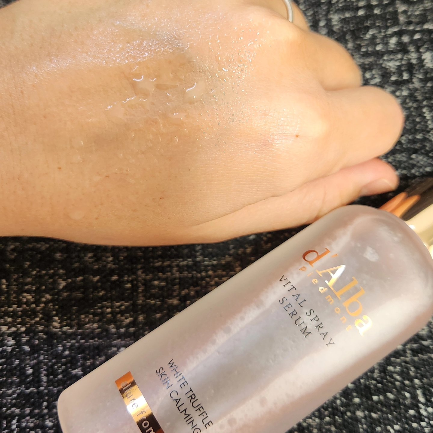 ダルバ ホワイトトリュフバイタルスプレーセラム/ダルバ/ミスト状化粧水を使ったクチコミ（3枚目）