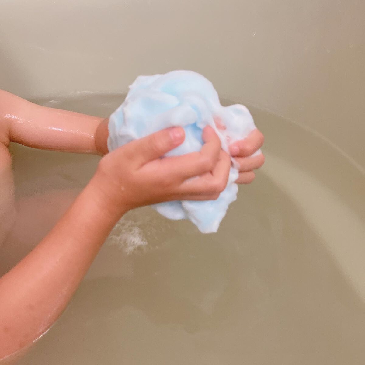 ★うまうまさん★フォロバ100 on LIPS 「最近、風呂になかなか素直に入ってくれない息子👦🏻🛁そんな息..」(2枚目)