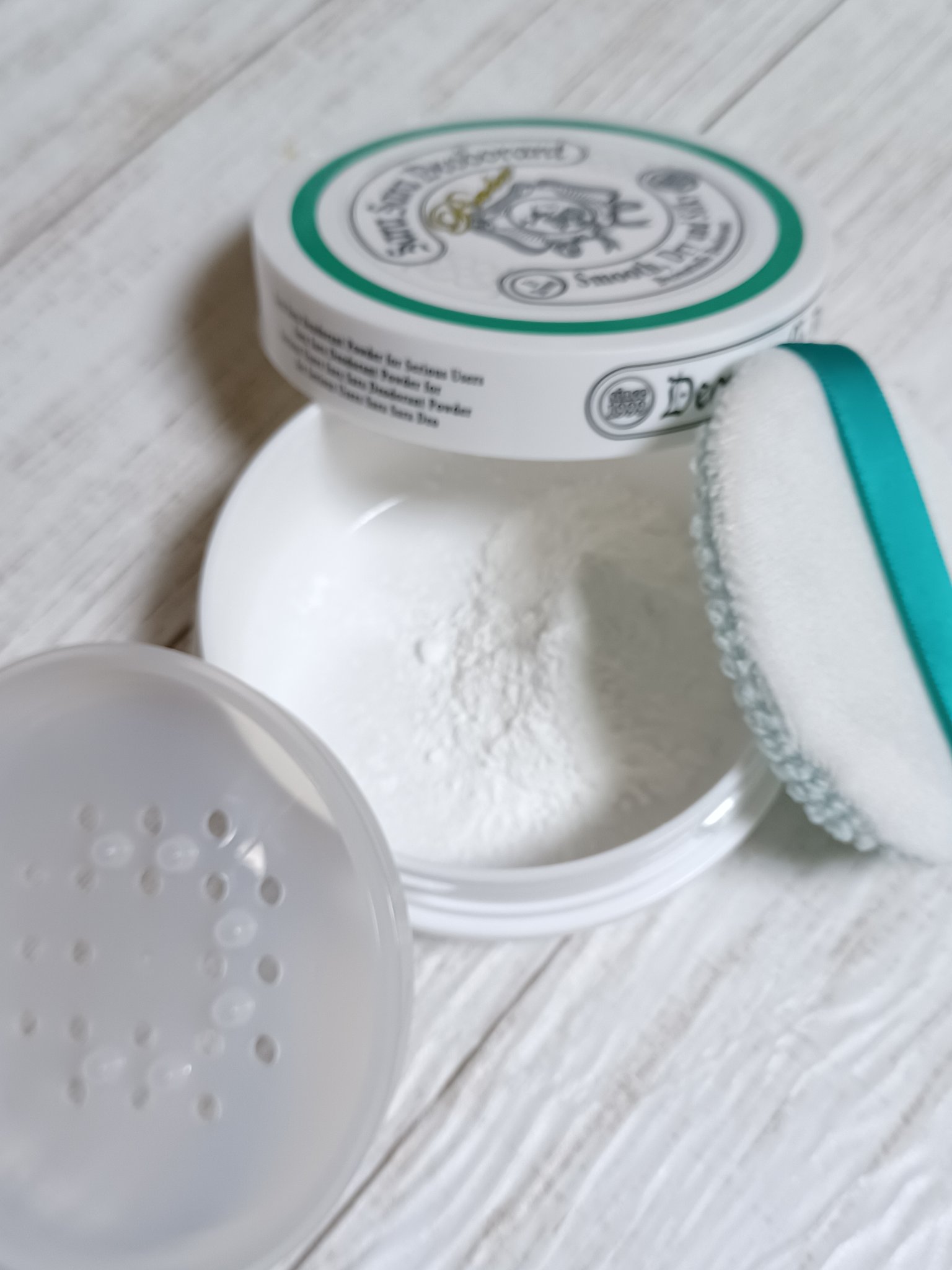 薬用さらさらデオドラントパウダー/デオナチュレ/デオドラント・制汗剤を使ったクチコミ（3枚目）