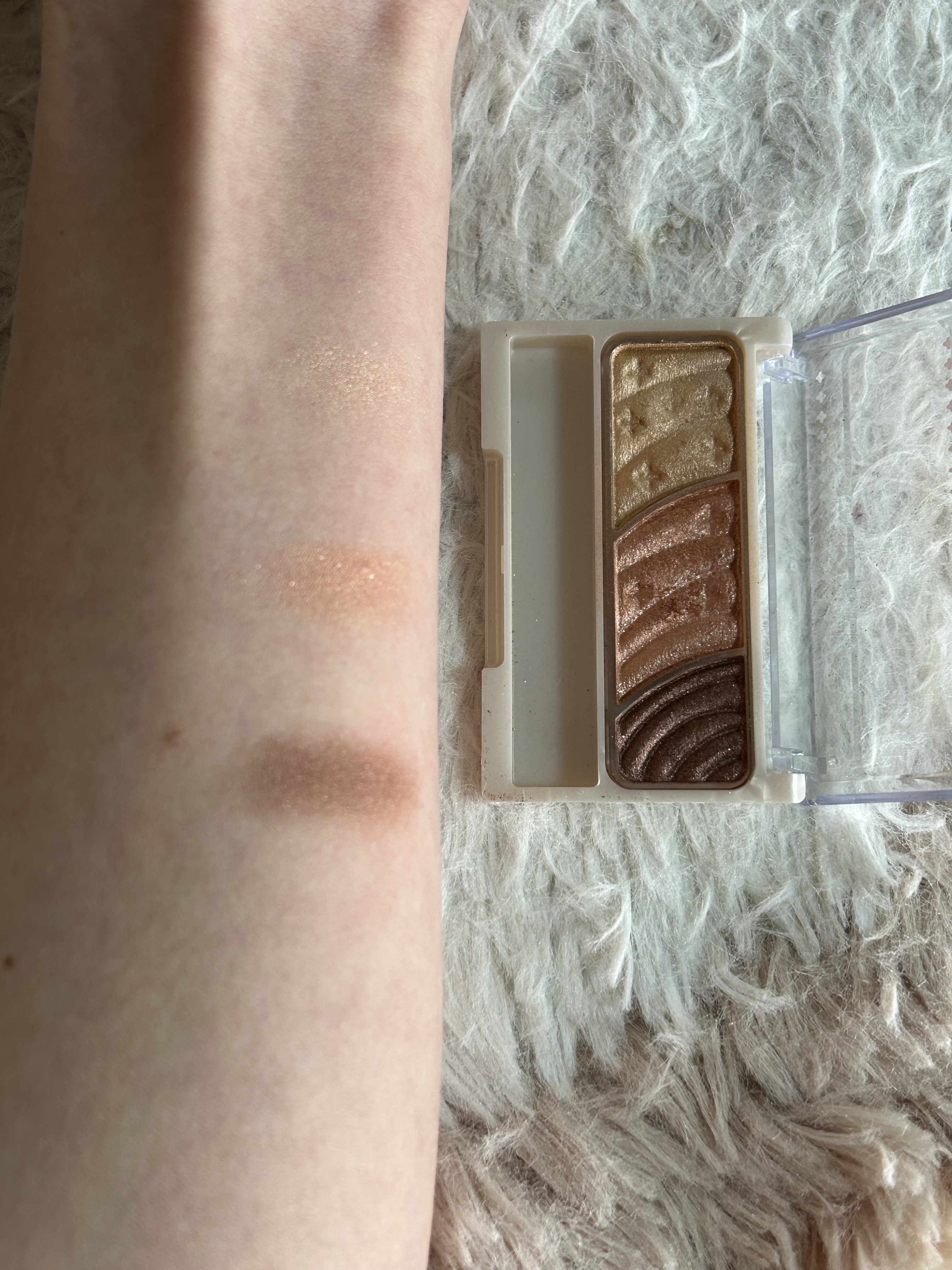 トーンアップアイシャドウ/CEZANNE/アイシャドウパレットを使ったクチコミ（2枚目）