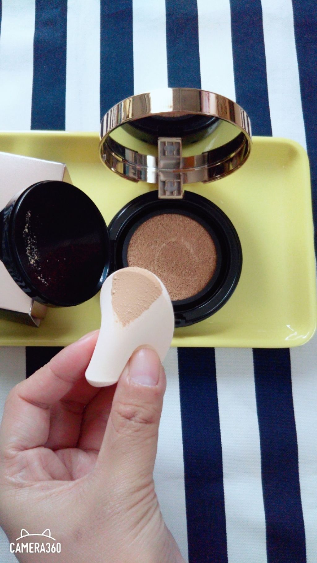 ホワイトカバークッション/エクスボーテ/クッションファンデーションを使ったクチコミ(3枚目)