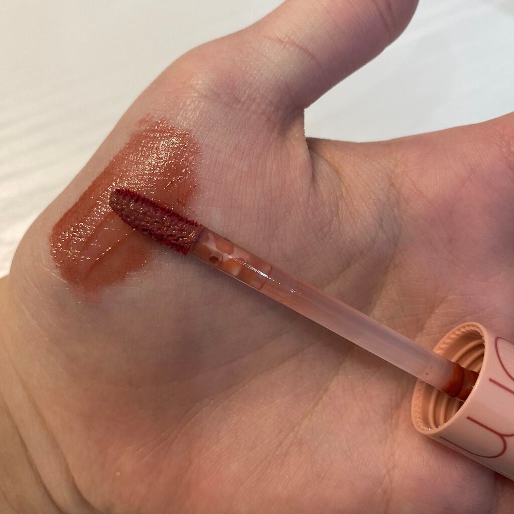 ジューシーラスティングティント/rom&nd/リップティントを使ったクチコミ(2枚目)