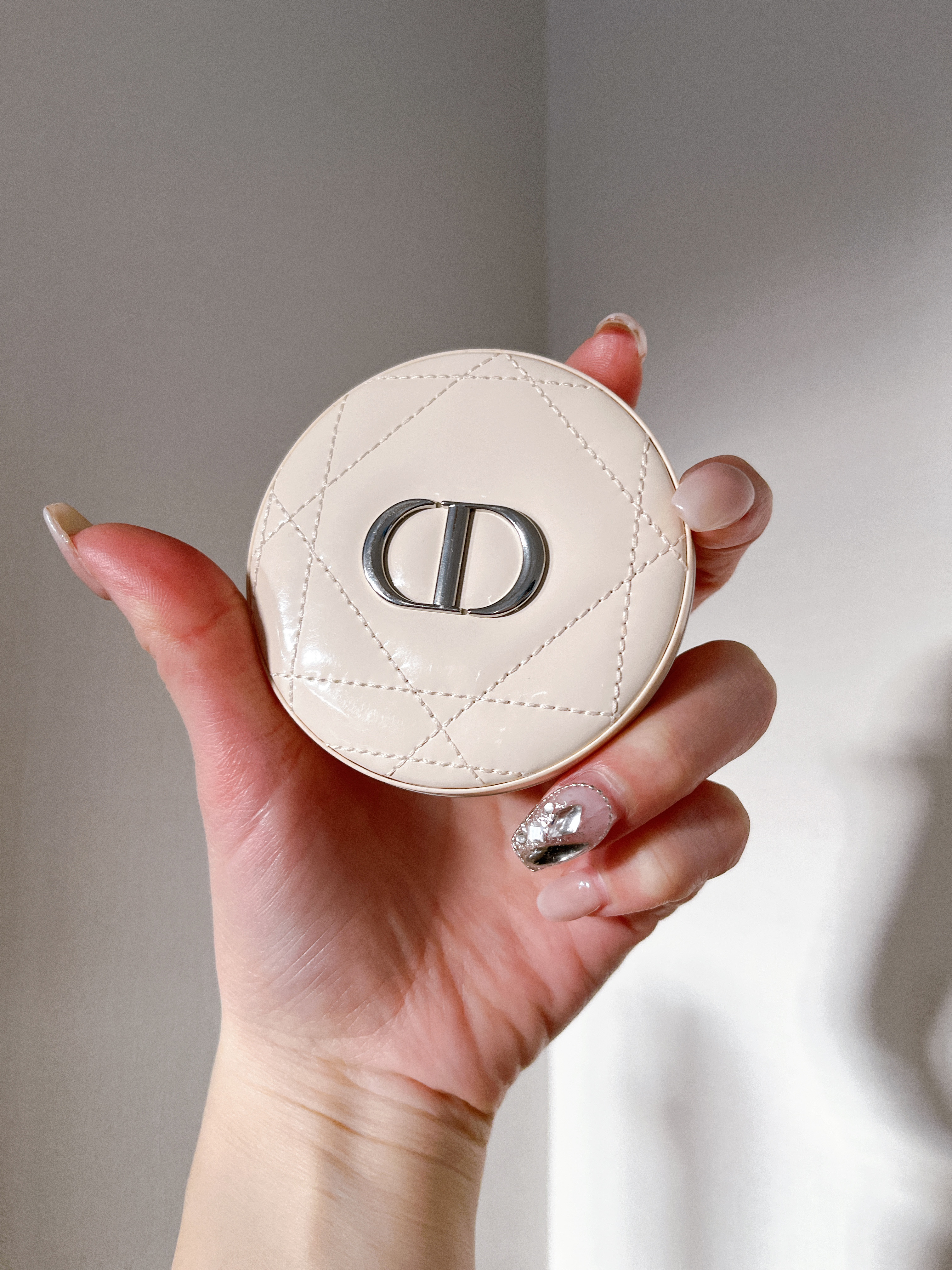 ディオールスキン フォーエヴァー クチュール ルミナイザー 01 ヌード グロウ/Dior/プレストパウダーを使ったクチコミ（2枚目）