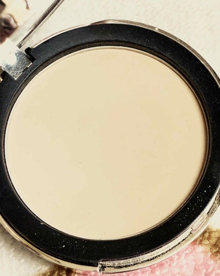パーフェクトフィニッシュHDパウダー クリア/e.l.f. Cosmetics/プレストパウダーを使ったクチコミ(3枚目)