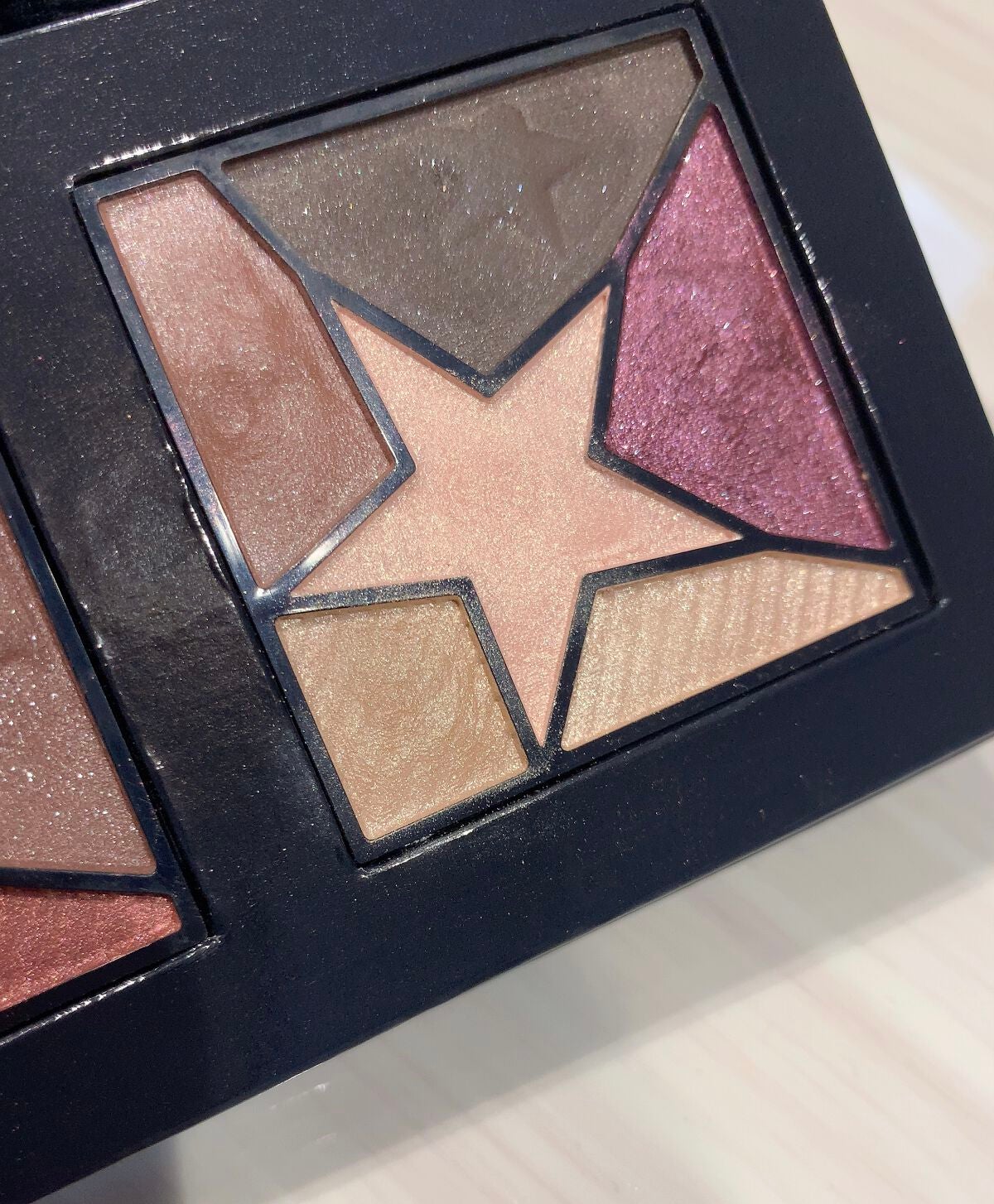 グッド アズ ゴールド 2022 /ESTEE LAUDER/メイクアップキットを使ったクチコミ(3枚目)