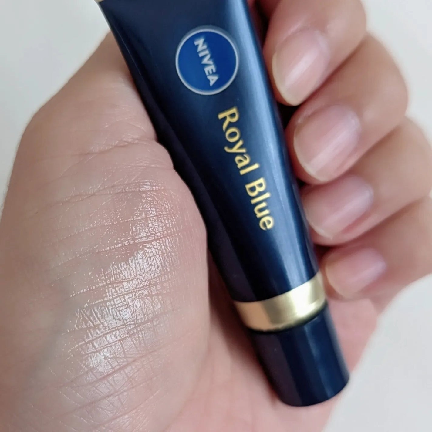 ニベア ロイヤルブルーリップ 濃密美容ケア/ニベア/リップ美容液を使ったクチコミ(4枚目)